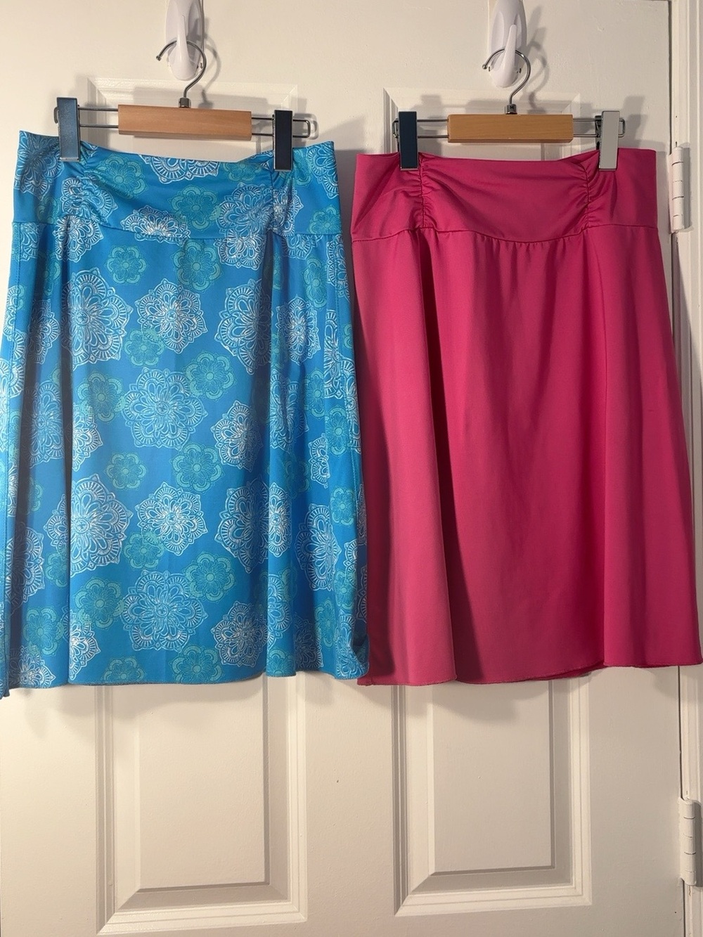 2-Piece Women’s Stretch Skirt Set Pink & Blue Floral – Excellent Condition